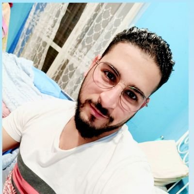 Mohamed95Roma's profile picture. Non puoi essere vecchio e saggio se non sei mai stato giovane e pazzo