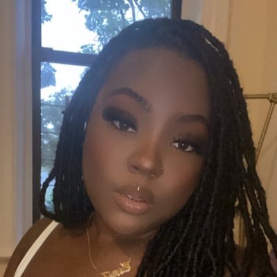 youngbaewatch's profile picture. What is a bio anyway ? 🤔