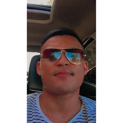 26 anos , pai de um menino e esperando uma menina se Deus quiser, casado e feliz!!