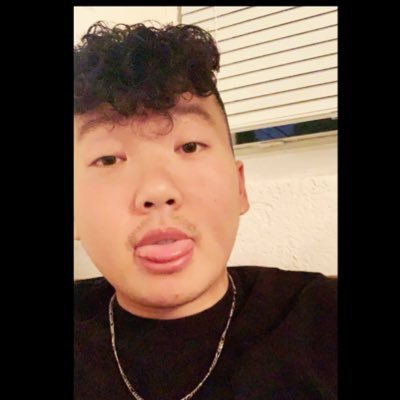 tighteyes_'s profile picture. Aspiring streamer! Support and drop a follow 👑/❤️