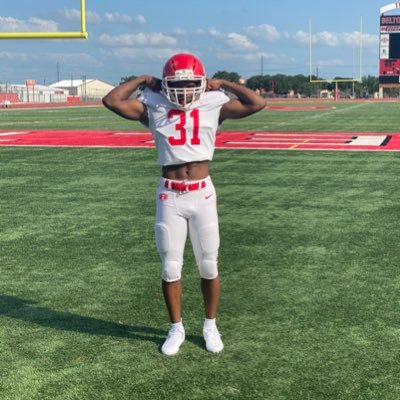 Kaleb_edwards21's profile picture. CB @ Belton high school ❤️🤍| 5’9 |165 |40-4.5 |Class of 2023👨🏽‍🎓