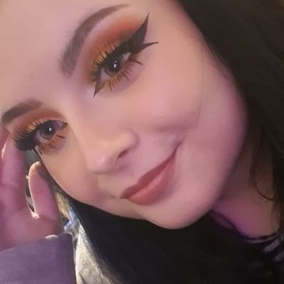 Welcome!! My name is Lauryn im a 23 year old gamer from the UK I am by no means the best at video games but I love to stream them feel free to come by!