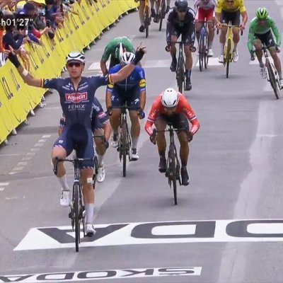 francixcoG's profile picture. Papa bendecido. Emmy Award Producer, Storyteller, Marketing Consultant with a passion for 🎼⚽️.