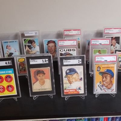 This is my hobby only Twitter account. PC Brooks Robinson. Always looking for post war and dabbling in current (especially football)