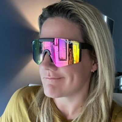 Postgrad's profile picture. Reasonably professional. Potential future lottery winner.