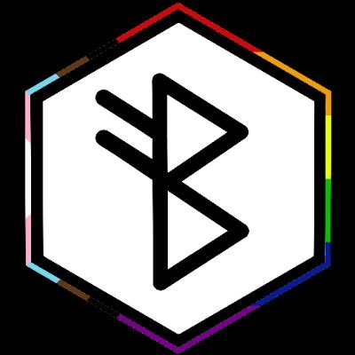 Alternative artisan. Leathercrafter, foamsmith, propmaker. LARP, softcombat, geek stuff.
Comms closed.
🇪🇦