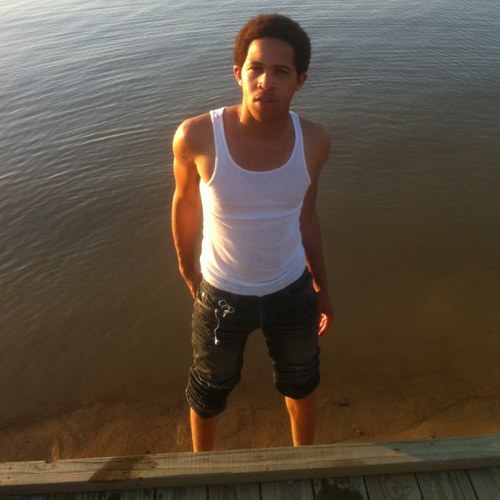 ayellaboi86's profile picture. I am a small town country boi with ambitious dreams of bright lights and the big city.