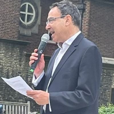 Aspiring MP for Ruislip, Northwood + Pinner. Promoted by P. Dollimore on behalf of Jonathan Banks (Liberal Democrats) both c/o 96 Uxbridge Rd, Hayes, Middx