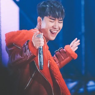 ©️to respective owners of gifs, pics & videos || fan account || @ratedseungri @hourlyseungri