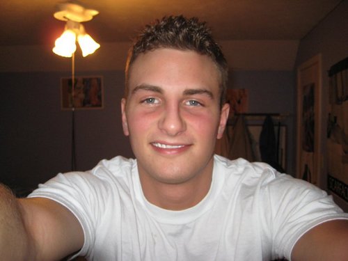 McSkootch's profile picture. I'm Derick McGinty better known as The (or Da) Skootch. I'm a hilarious stand up comedy star by day, and Applecheese Waiter (but I hardly know her!) by night