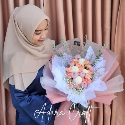 adaracraft_id's profile picture. Buket Wisuda Anniversary Kado, Hadiah Wisuda, Anniversary, Engagement, Ulang Tahun Free Ongkir By Shopee dan Tokopedia