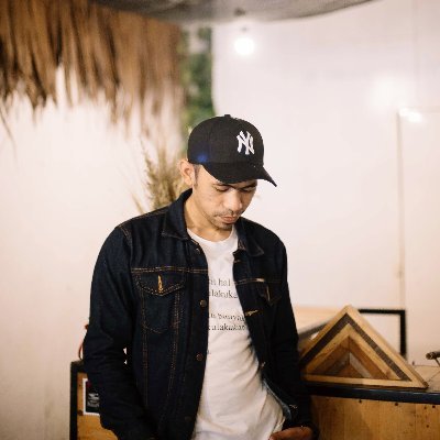 Hilmi2204's profile picture. @lfc_sukabumi | You'll Never Walk Alone |