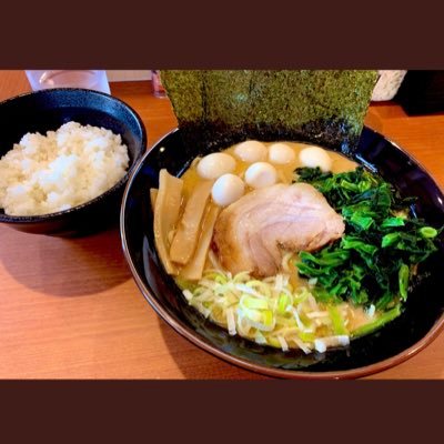 横浜家系ラーメン麺王家👑幸手埼玉 💐2021年6月オープン🎉🎈 定番の醤油豚骨ラーメン・唯一無二の美味しさ黄金つけ麺。一度食べたらやみつきになるラーメン❣️ 皆様のご来店心よりお待ちしております😻 【営業時間】10:00 ~ 24:00 【定休日】火曜日 【住所】埼玉県幸手市東4丁目1-24