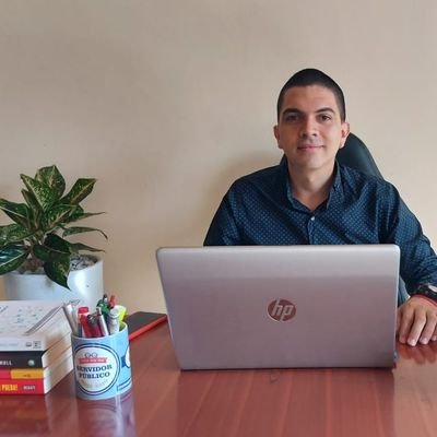 Emprendedor, Ingeniero electrónico y de telecomunicaciones. Hincha a morir del América. Interesado en la IoT y el cloud computing