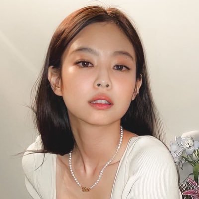 pufdding's profile picture. ₍ 𝐑𝐨𝐥𝐞𝐩𝐥𝐚𝐲𝐞𝐫 ₎┊ #⃞JENNIE : She’s 𝟏𝟗𝟗𝟔'𝐬 𝐩𝐫𝐢𝐝𝐞. A cuties human gucci with fierce look; In charge of being BLACKPINK main rapper.