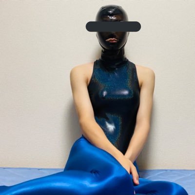 neo_guru_latex's profile picture. 20↑🚹 ラバーとかゼンタイ、タイツが好きです🫶実質ROM専みたいなもん