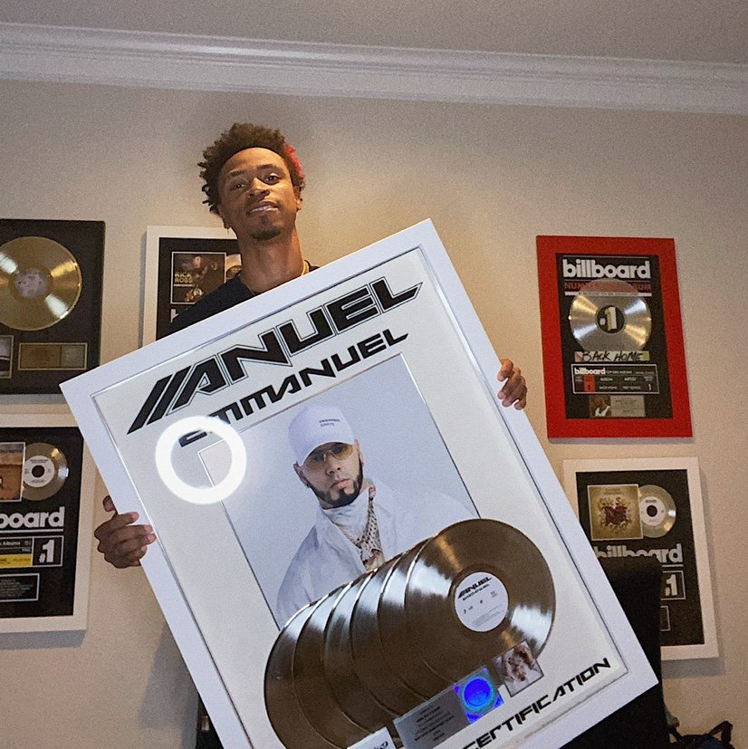 Grammy nominated Music Producer worked with Eminem, Meekmill , Lil baby Etc  Baltimore born and raised 
Instagram - Iamjoliver410