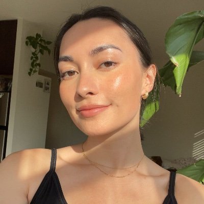 smittenwithlit's profile picture. Editor