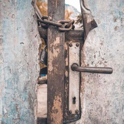 xr2pk's profile picture. سلاماً على من مر صدفة فاستغفر فزادني حسنة وزادت حسناته". 💙