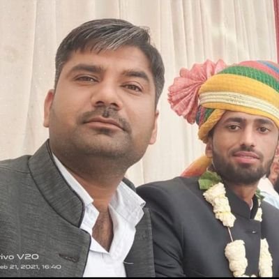 KhanSimarkhiya's profile picture. 