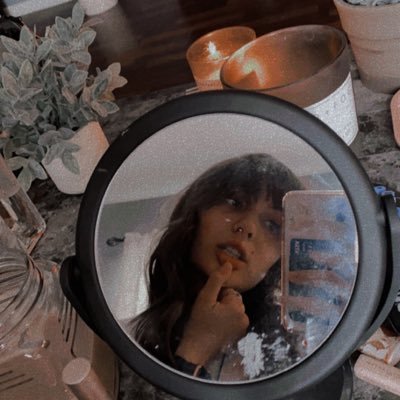 amberdeil's profile picture. no brain here.....just a heart