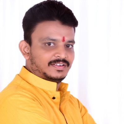 05322415546's profile picture. i m a owner in school