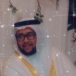 شخص بسيط ذو طموح عالي اتاه منام لكي يكون اعلام (اعطني شئ لكي اقدمه للناس