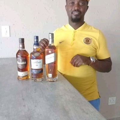 I'm a simply person who's love funny, music,entertainment and soccer.
