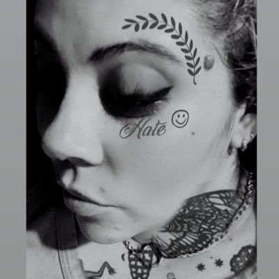 Soy el pariente incómodo en mi familia... Ink addict... Reptiliana de medio tiempo.