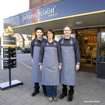 De Kaasspecialist Piet en Pieter Renkema is gevestigd aan de Leusderweg 116 in Amersfoort. Het adres voor de mooiste kaas en de lekkerste noten!