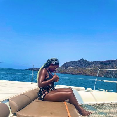 God first | Tech girl | Software Engineer: Contentful | Writer | Extra goofy 😛 | Fitness Enthusiast | Music ❤er | Ex: Andela and Lex Machina