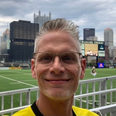 #Upsman for 29 years. @riverhoundssc supporter. I am also a huge Yinzer. I am a Steelers fanatic. Manchester United supporter. #ggmu #togetherwehunt #yinzer