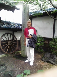 僕は

小田嶋伝一です．御嶽の山の恵みにいかされて横手高等学校の前であきたこまちを栽培している農家です。最近ブルーベリーを２０アールほど植えました。その為か畑にいる事が多くなりました。妻も隣をラベンダー園にすると張り切っています。