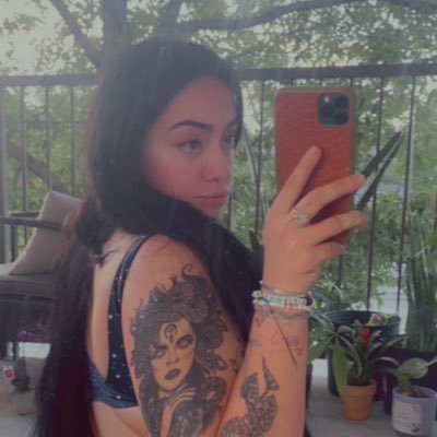 NSFW CONTENT|18+| just a girl with huge tits and great ass 💦 (I reply on onlyfans) INSTA-taylor540g