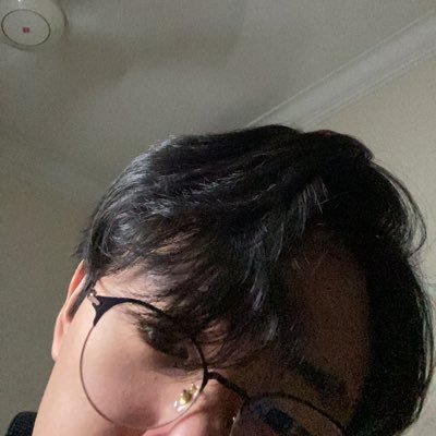 johnchngg's profile picture. ?!