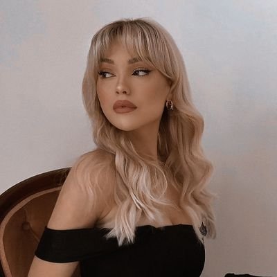 ᅠ ᅠᅠ ⠀ᅠ ᅠᅠ 𝗖𝗬𝗡𝗧𝗛𝗜𝗔 𝗣𝗢𝗪𝗘𝗟𝗟 ╱ ᴀʀᴛɪsᴛ • ғʀɪᴇɴᴅ ᴏғ ᴊᴏʜɴ ʟᴇɴɴᴏɴᅠ ᅠᅠ ⠀ᅠ ᅠᅠ ❝ Hi, love yourself. Thanks. ❞