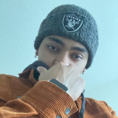 You're seeing this because I favorited your tweet and you probably think you're hot shit. Get over yourself, you aint shit. Thank you.