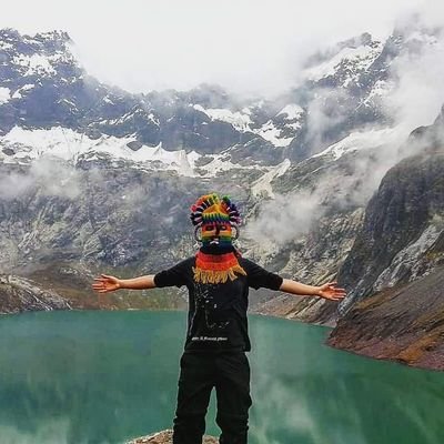 josedavid533's profile picture. Ecuatoriano de viaje por el mundo...
Economista, amante de la buena musica y las buenas historias