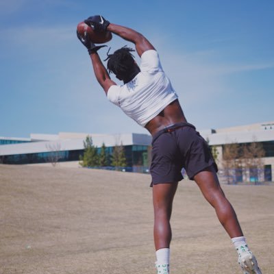 J-Pat⚡️|5”10|182lbs|WR/ATH|C/O of 2022🎓| 3.4 GPA📝|4.50 40yd 💨|285 Bench press💪🏾|Contact Mdennie8@gmail.com (403-651-2952)