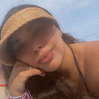 falefort's profile picture. 🇻🇪 👷🏽‍♀️ Engineer / 🎨 Femme créative 📍🇫🇷