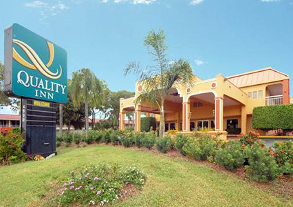 Quality Inn Sarasota Florida offers Inexpensive Hotel Rooms making it the most preferred place for stay by all travelers.