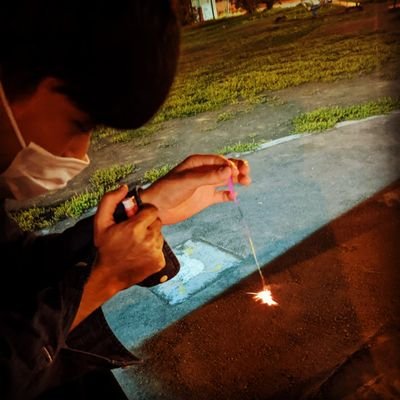 八丈島出身。
北大→学芸大→北大→名大(now!)
研究所で働いています。お仕事と研究アカウントのつもり。専門は科学技術コミュニケーション。
好きなもの:ラーメン、散歩、お笑い
https://t.co/Hep6n3ILqV