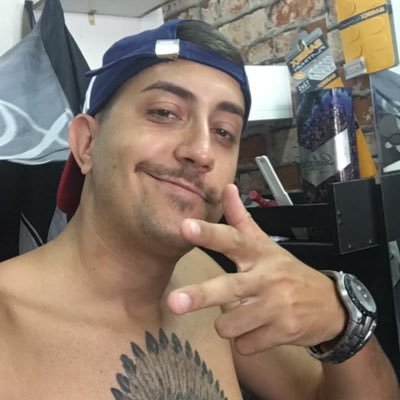Um bom malandro, conquistador. tem naipe de artista, pic de jogador. @palmeiras 💚
