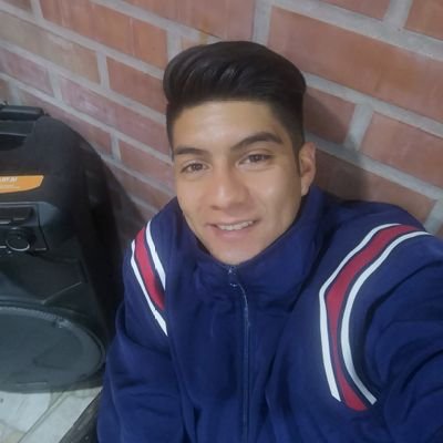 Fdo_Cardena's profile picture. Me encanta reirme con amigos y familia, disfruto la naturaleza, como completos con marraqueta y pizzas con hallulla. Creo en un Chile inclusivo e igualitario.