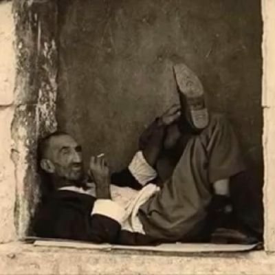 mserkanakin's profile picture. Aklın, Sokrates’ten bu yana yobazlığa ve hurafeye karşı açtığı savaş, henüz kazanılmış değildir.
