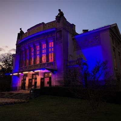 Ein Denkmal Bürgerlichen Gemeinsinns im Herzen Mittelhessens. Dreispartenhaus mit Schauspiel, Tanz- und Musiktheater sowie Kinder- und Jugendtheater.