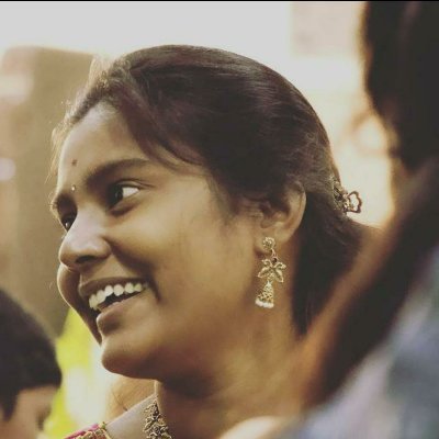 Mom_sGirl's profile picture. want to live happily 😄😃😁