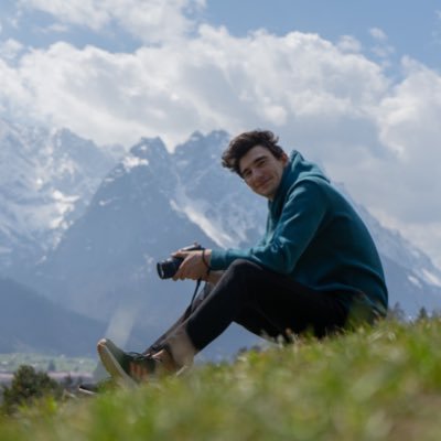 Aleksan61575449's profile picture. 