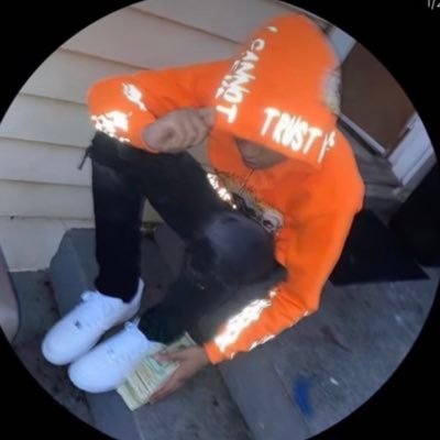 made_skye's profile picture. Left it on scene ian write back, ion trust nobody🖕🏾