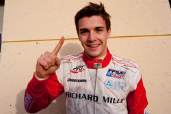 I like F1.I'm from China Shanghai.I like SEBASTIAN VETTEL,PAUL DI RESTA.NICO HULKENBERG,NICO ROSBERG and KAMUI KOBAYASHI
